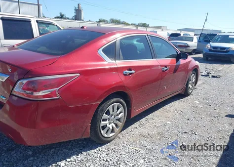 2015 Nissan Altima 2.5 S из США, поврежденный, VIN 1N4AL3AP0FC163219